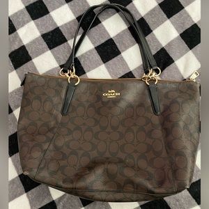 COACH Purse 👜